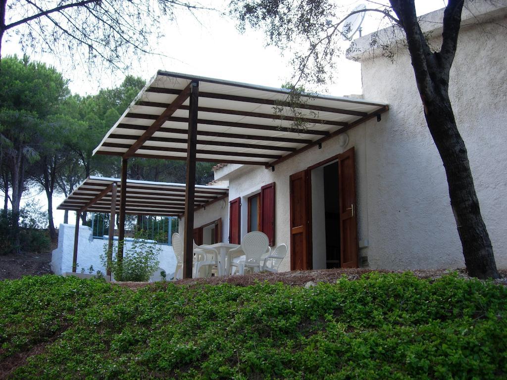 Villaggio Camping Calapineta Синискола Номер фото