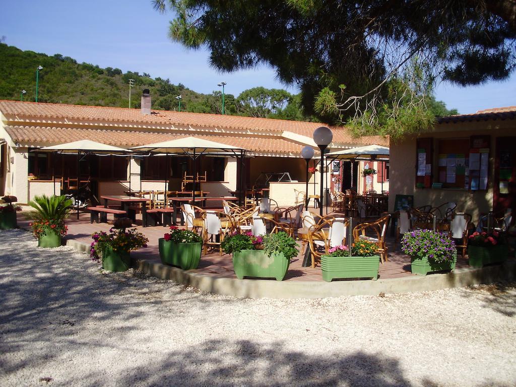 Villaggio Camping Calapineta Синискола Экстерьер фото